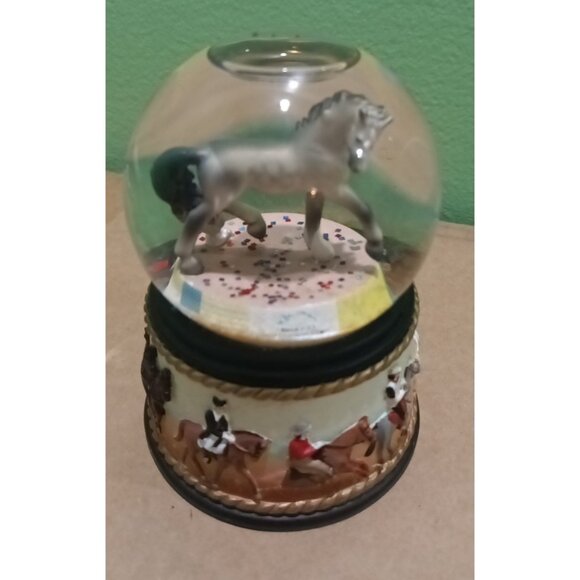 Horse Snow Globe Breyer Horses RETIRED 2010 World Equestrian Games Kentucky - Picture 1 of 6